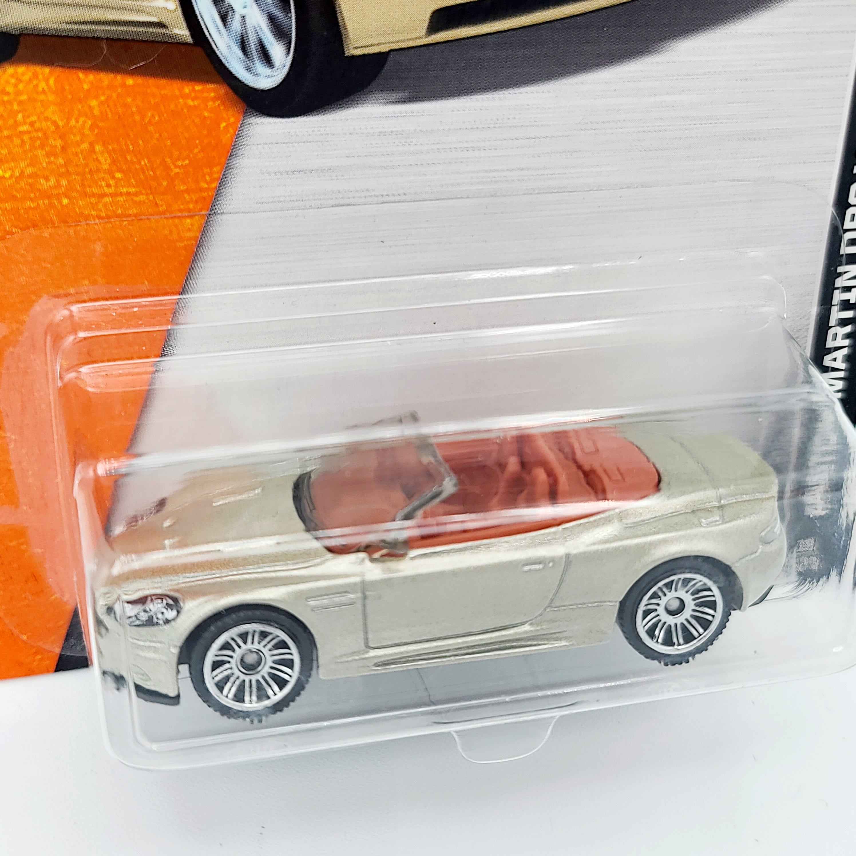 Matchbox Aston Martin DBS Volante (2015 MBX Basic - Adventure City)